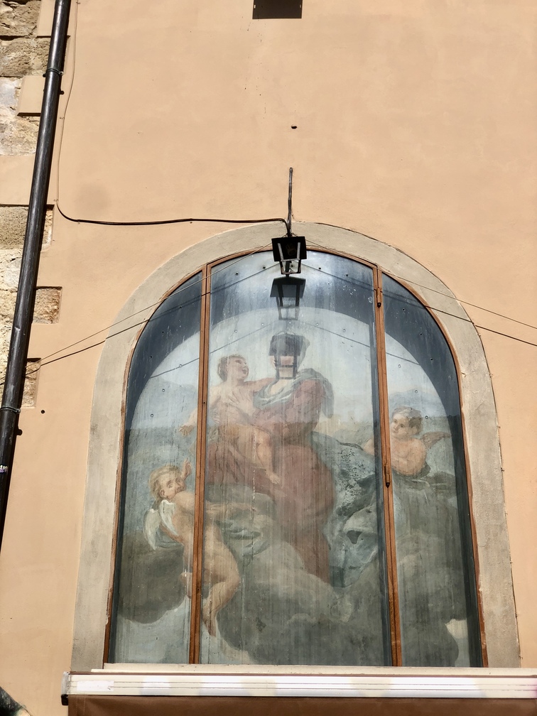 Tabernacolo piazza Santo Spirito, angolo via di Sant'Agostino.