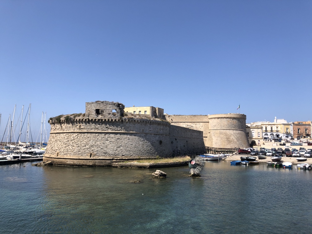 Gallipoli - Porto Antico e Castello Angioino.