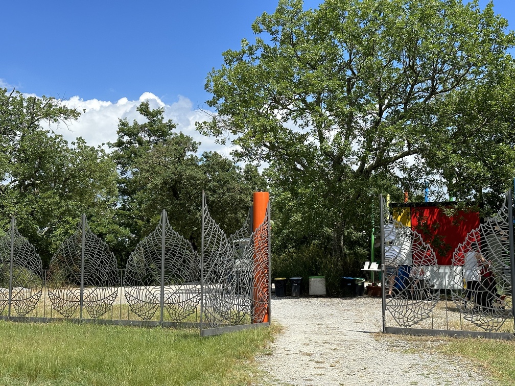 Parco Sculture del Chianti - cancello d'ingresso.