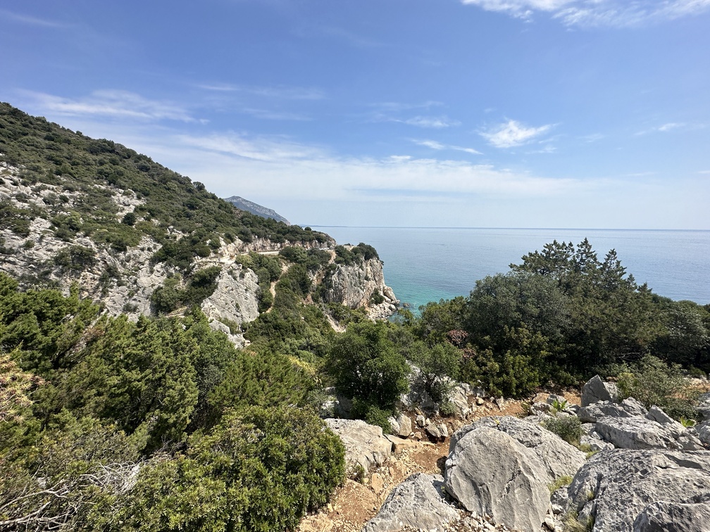 Panorama lungo il sentiero verso Cala Luna / Grotta del Bue Marino.