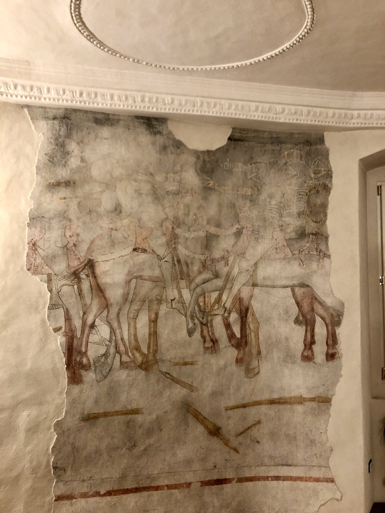 Casa Bertelli - ciclo di affreschi interno, battaglia di Roncisvalle, con Oliviero, il duca Sansone e Astolfo. 