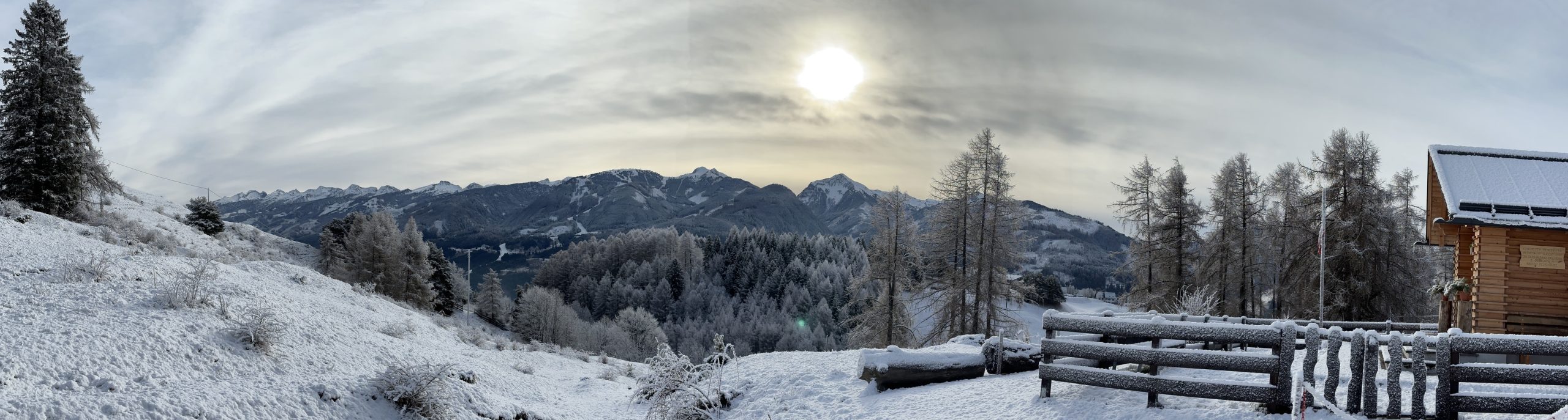Panorama sulla catena del Lagorai dalla Chiesetta degli Alpini.